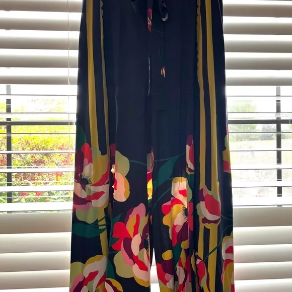 🌺 Johnny Was 🌺 Size M. Floral Navy Blue Pant - Picture 6 of 8